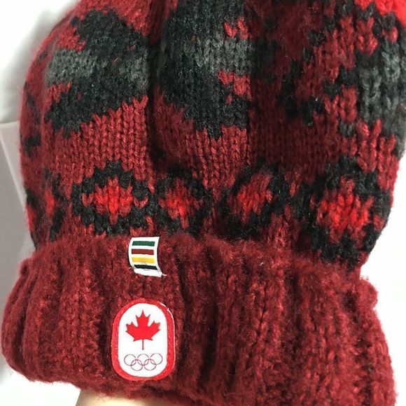 Canada Red Black Pom Pom Beanie One Size Wool Blend - Picture 9 of 12